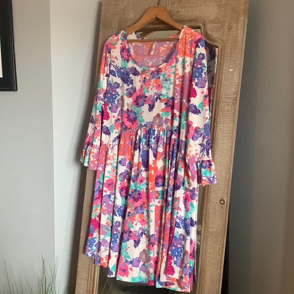 White Floral Mint Julep Boutique Dress